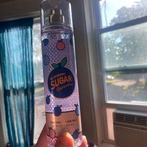 bath and body works blueberry sugar pancakes body mist spray